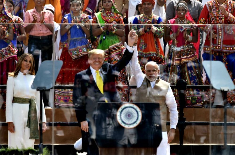 特朗普24日抵达印度，并宣布两国次日签署军售大单，就贸易争端显现“不着急”姿态