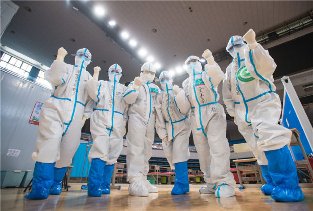 生命至上——聚焦新冠肺炎患者救治攻坚 生命至上——聚焦新冠肺炎患者救治攻坚