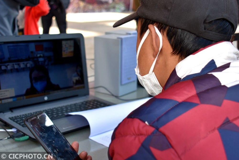 2020年凉山各州县GDP_大凉山的彝族年(2)