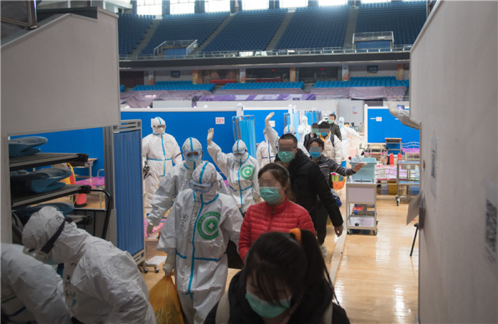 生命至上——聚焦新冠肺炎患者救治攻坚 生命至上——聚焦新冠肺炎患者救治攻坚