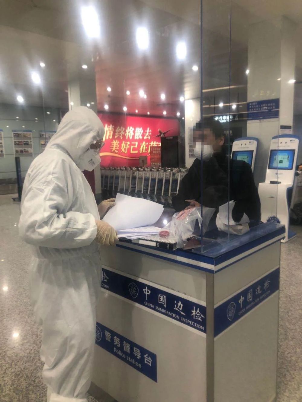 [台州公安]感慨：只有回国才能保命！，境外逃犯主动投案自首