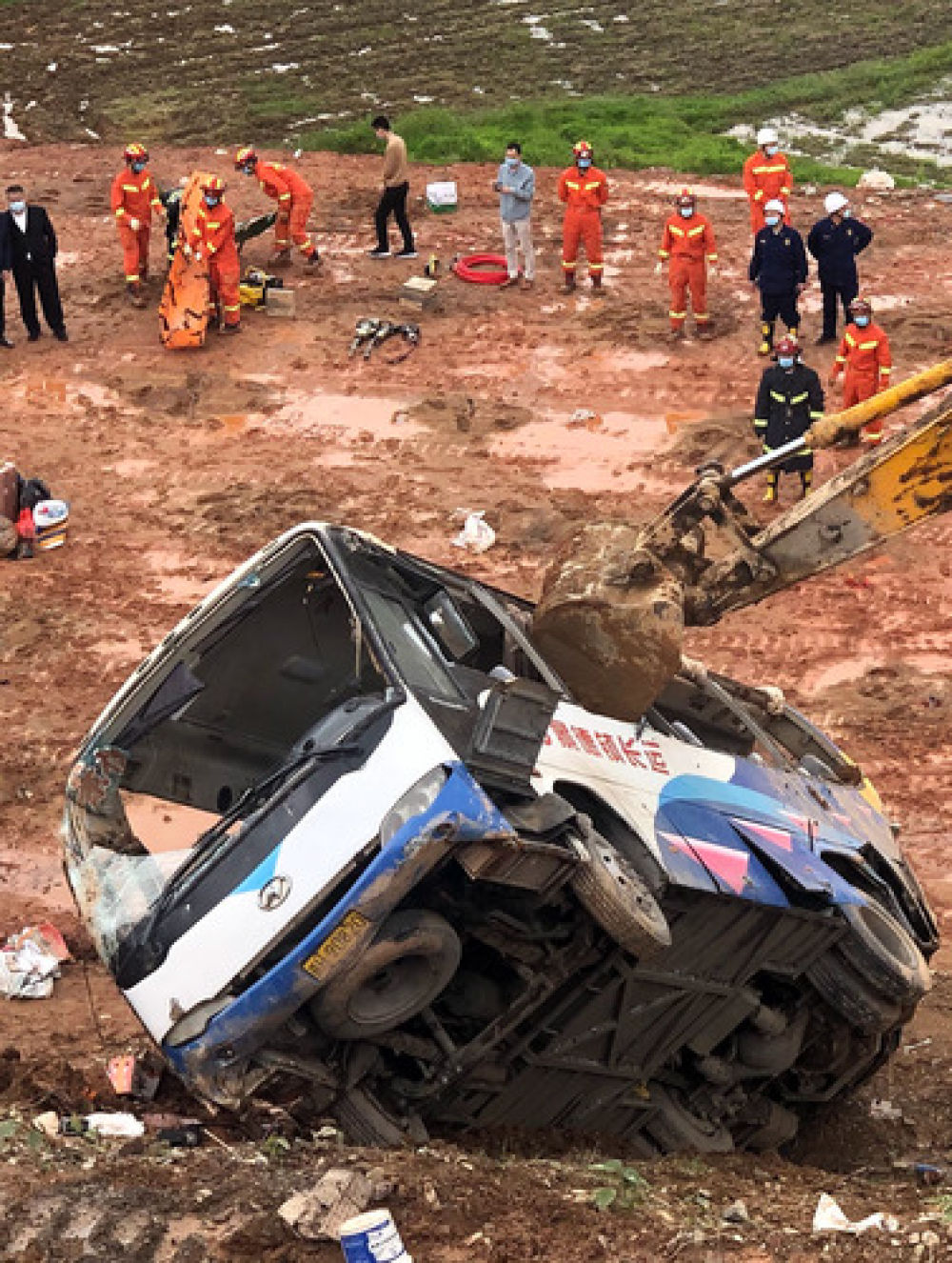 江西乐平市境内发生一起交通事故6人遇难12人受伤