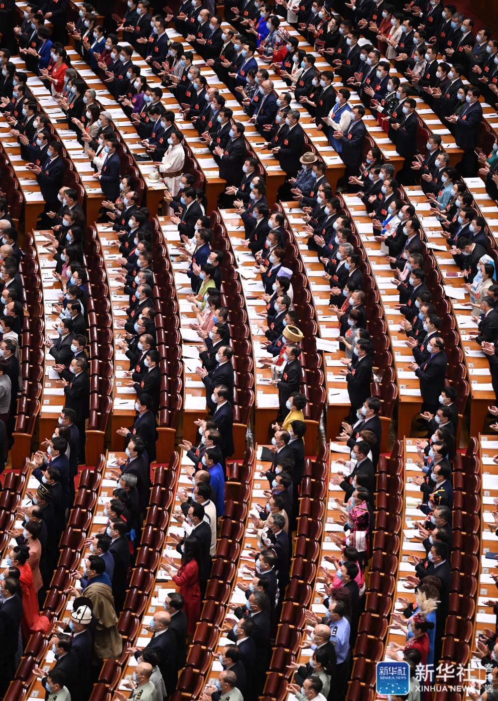 5月25日,十三届全国人大三次会议在北京人民大会堂举行第二次全体