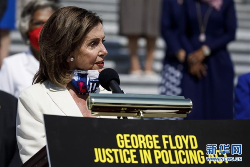 【】拆雕像、改名、换州旗……美国为何频频按下“删除键”？