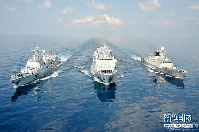 刘苏闽军旗飞舞向大洋人民海军走向世界