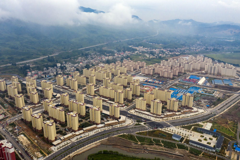 云南省昭通靖安新区(8月8日摄,无人机照片).新华社记者 江文耀 摄