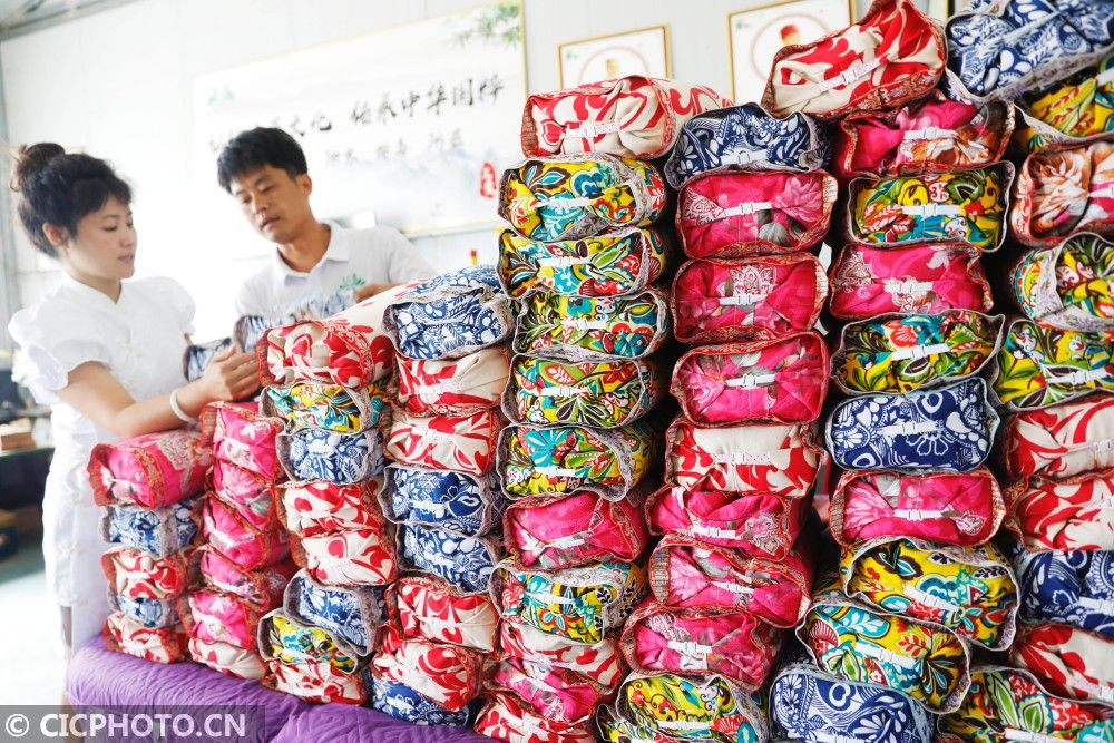 |河南宝丰：小康路上的夫妻“艾”情