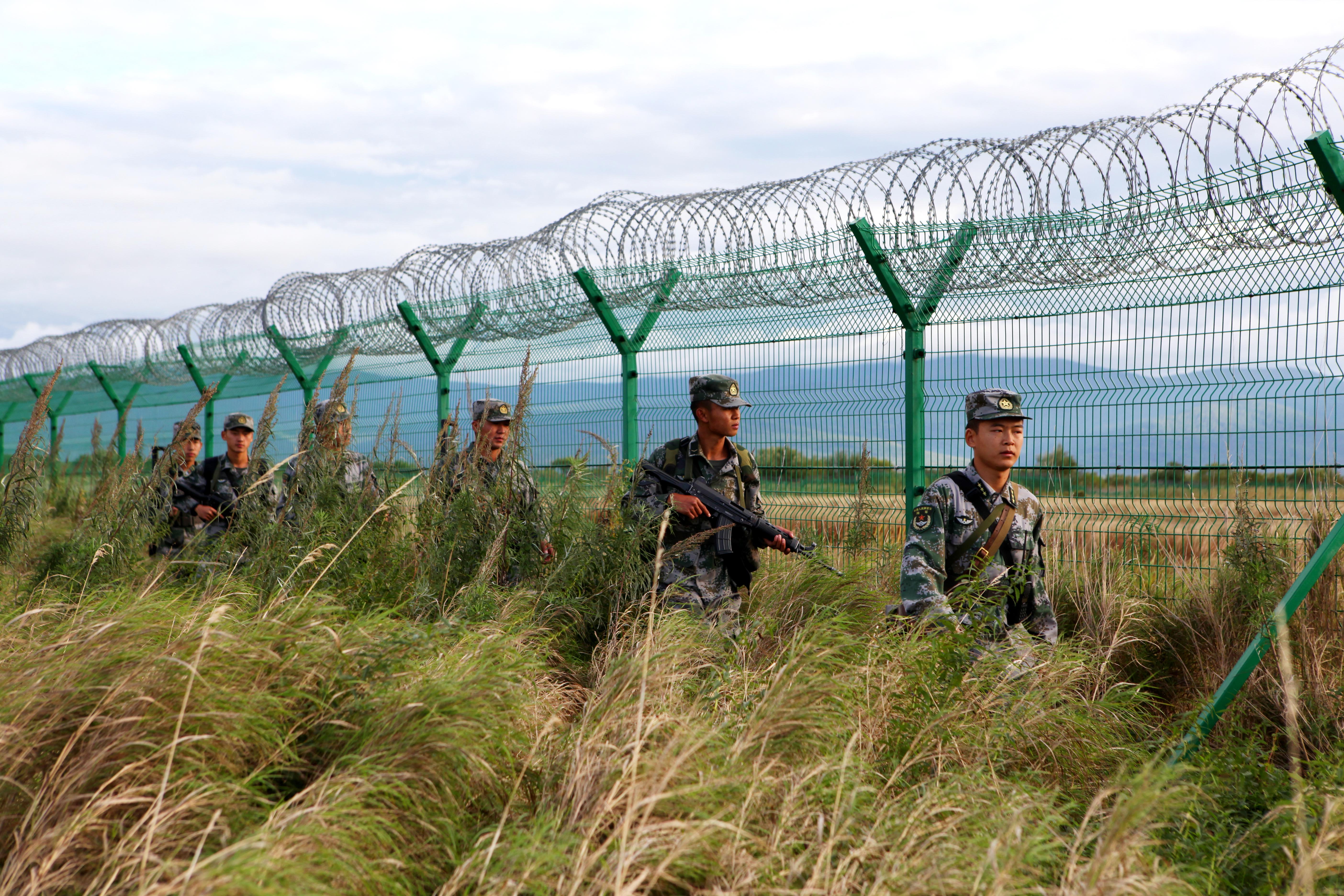 新疆军区边防旅图片