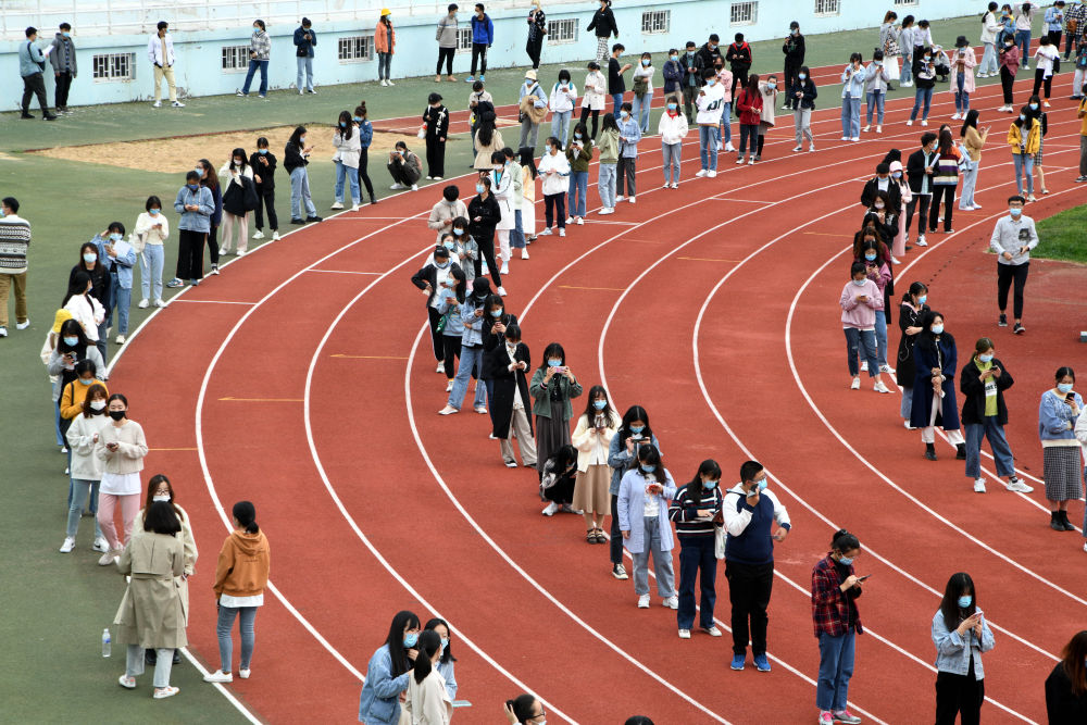 青岛全部人口核酸检测结果_青岛核酸检测现场图片(3)