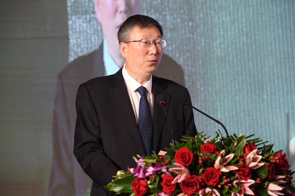 甘肃省委常委,宣传部部长王嘉毅在推介活动上致辞.新华社记者范培珅摄