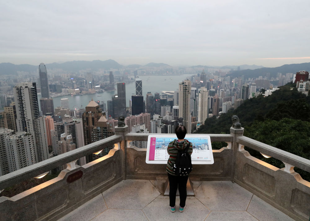 访港旅客连续10个月跌幅超90 新华社客户端