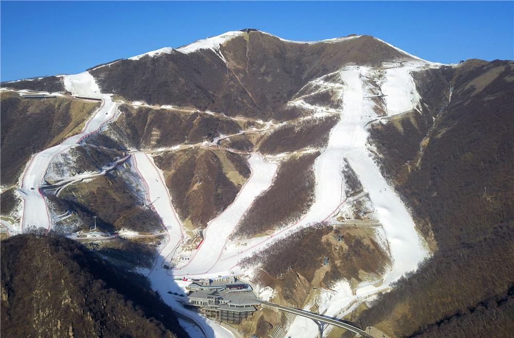 滦县岩山滑雪场图片