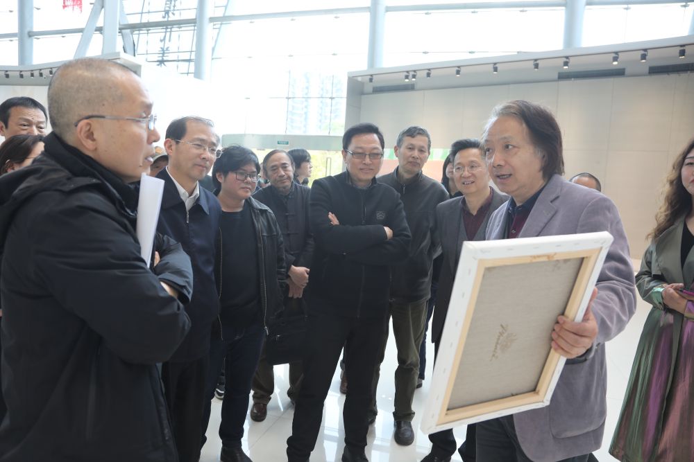 “百年江苏”大型美术精品创作工程观摩指导会（省直、南京）在省文联举行