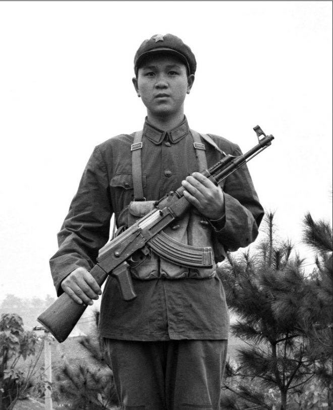 舍命拦惊马救火车,18岁牺牲的他感动我们半个世纪