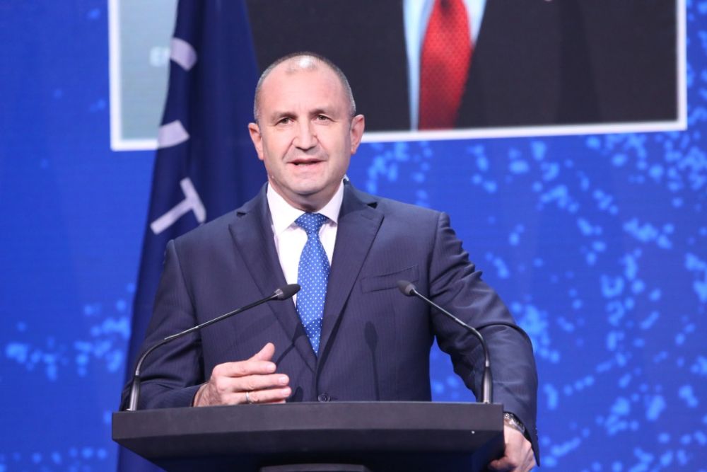 美军持枪闯工厂 保加利亚总统批“不可接受”