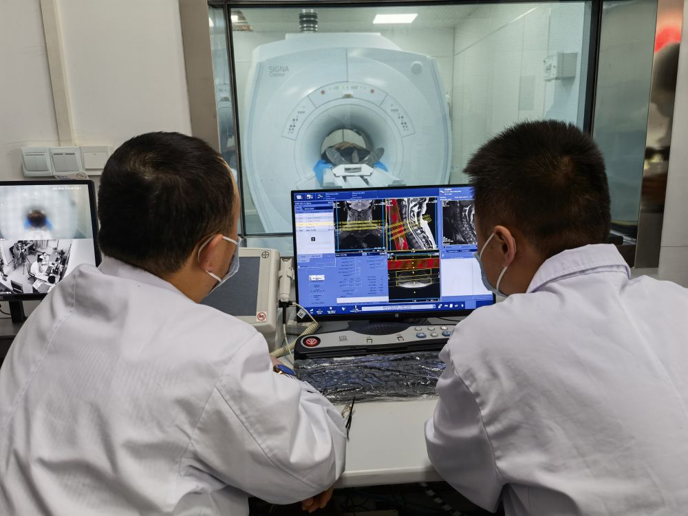 数说宝“藏”·70年巨变丨多重保障!西藏医疗体系为群众健康保驾护航