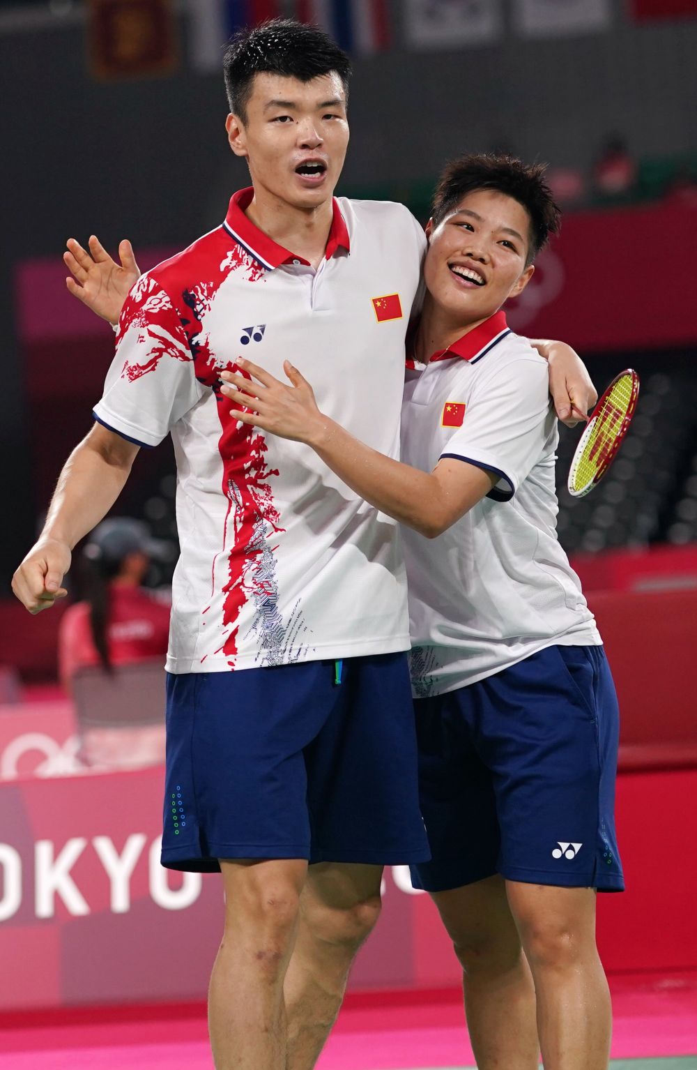 东京奥运会羽毛球综合国羽两对混双进四强桃田爆冷小组赛出局