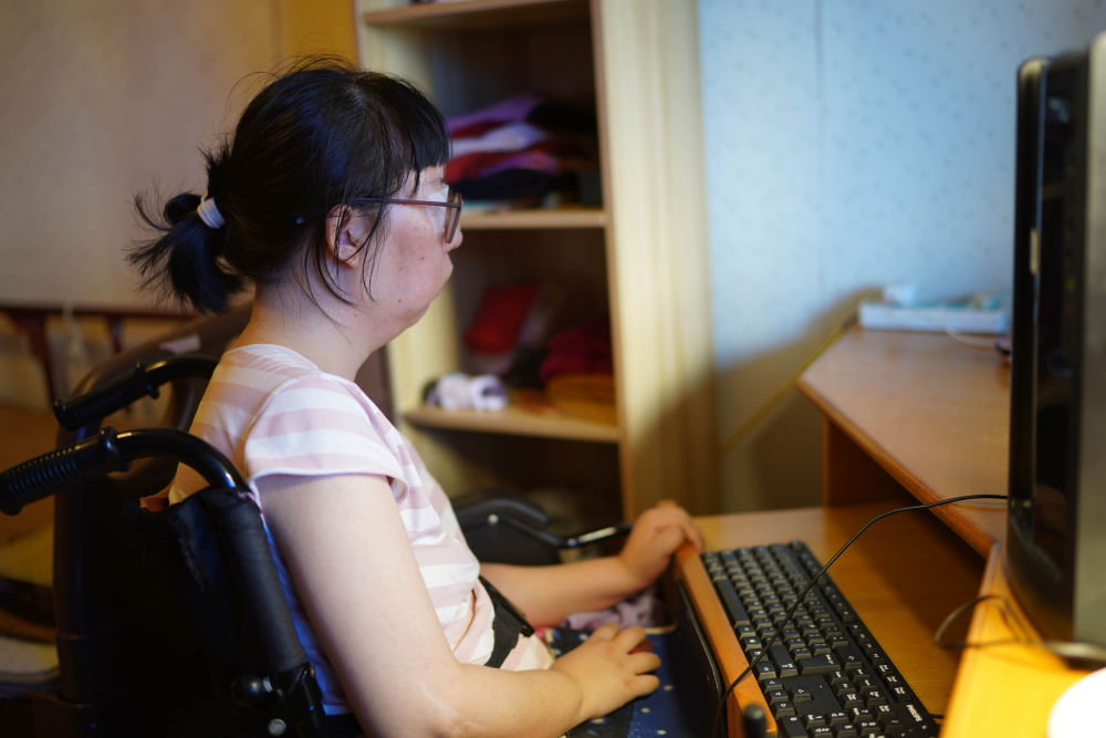 "瘫痪"医生5年服务4000余患者