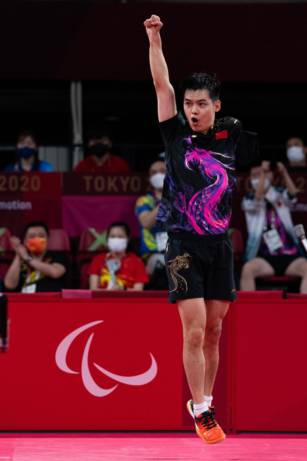 残奥会男子乒乓球男单8级决赛赵帅夺金