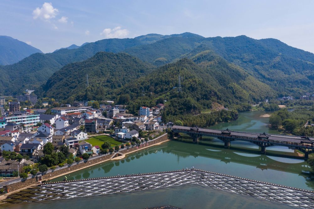 空中俯瞰湖源乡龙鳞坝(9月2日摄,无人机照片).