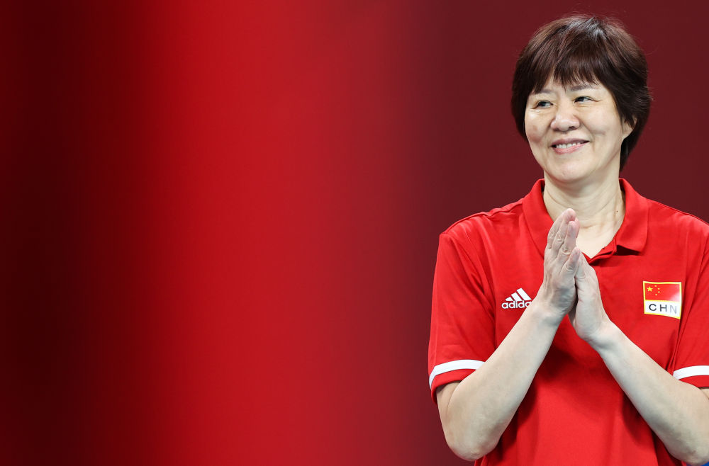 新华社评郎平卸任:败亦英雄