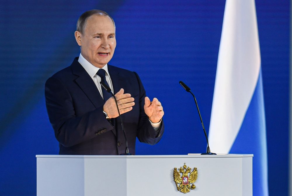 施压日本？俄罗斯两名副总理同登争议岛屿