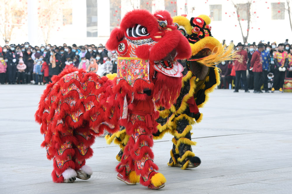 央媒看甘肃龙狮欢腾迎元宵